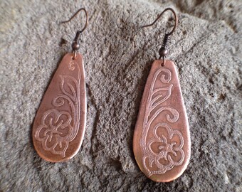 Flower etched teardrop copper earrings, handmade