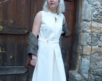 Conter (Brand) French Vintage 1960's Boucle cream shift dress