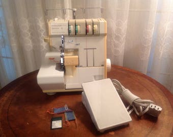 PFAFF Electronic Serger Sewing Machine 2,3,4 thread