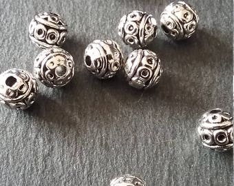 10, 40 or 100 Antique Silver Tone 8mm Metal Ball Beads Patterned