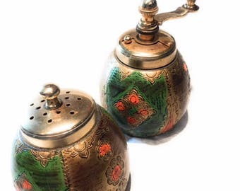 Italian Salt and Pepper Shaker Set