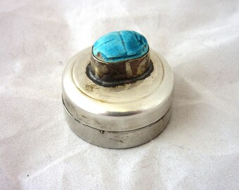 Vintage 1940 - 1946 Egyptian silver Snuff box decorated with stone Scarab beetle Hallmarked