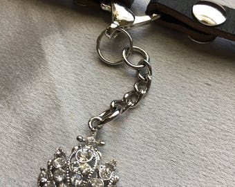 Princess leather heart collar