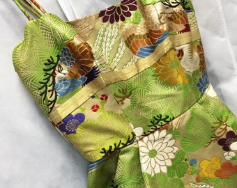 Stunning Pauline Lake brocade gown