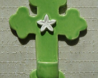 Small font/crucifix spring green, orange blossom white