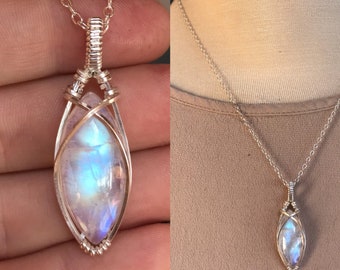 Moonstone pendant in sterling silver