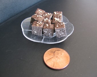 1:6 scale Brownies for Barbie, Ginny, Fashion Royalty, Blythe, or Momoko, Tyler, Poppy Parker