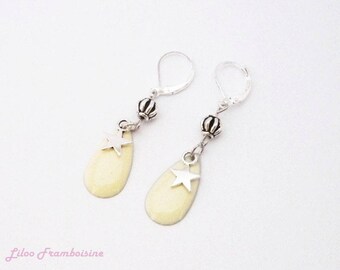 Dangle drop earrings, cream and Star
