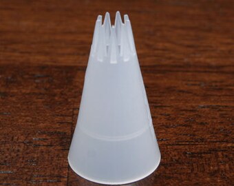 Decorating Tip #22 - Plastic - Specialty Cake Piping Royal Icing Tube Nozzle