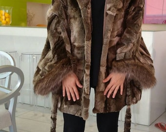 NEW!!!Natural,Real,ONE SIZE-Hooded Noutria Fur Cape