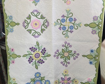 Rose of Sharon Quilt in a Hoop