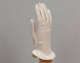 1960s Gloves Sheer creme white 100% nylon 2 3/4 inch palm Ruffled cuff Size 7 Flower embroidery on back Pristine Made in the USA