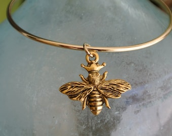 Queen Bee bracelet // Adjustable bangle bracelet // Queen Bee charm