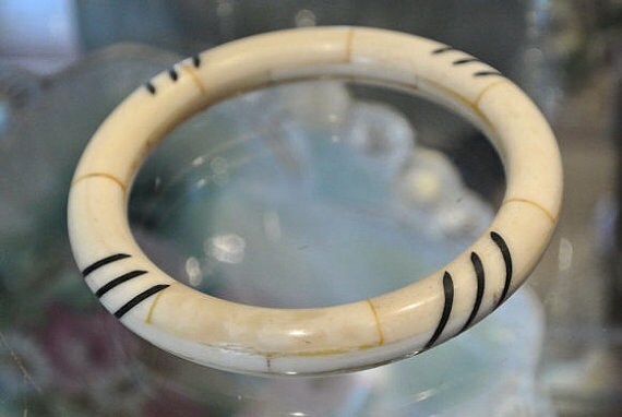 Ox Bone Bangle / Oxbone / Tribal Bracelet / Boho Bohemian / Gypsy / Oxen