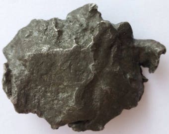 Sikhote-Alin Iron Meteorite RUSSIA 1947 * Weighs 106g*