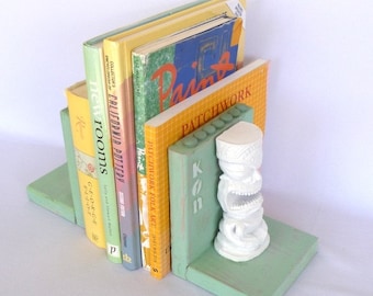 KON TIKI BOOKENDS/ Cottage Style
