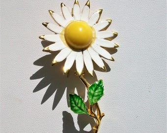 Vintage Daisy Brooch Pin