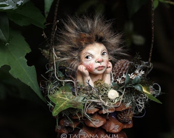 Pixie girl Gitti, handmade decoration, Zapfenkind, pine cone