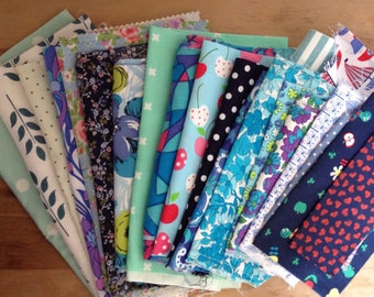 Remnant floral vintage bundle Retro Scraps and off cuts de stash // blue navy turquoise green fabric uk