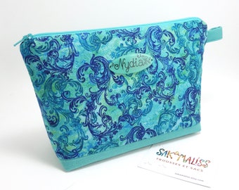 Turquoise blue makeup bag / Plate with name in option