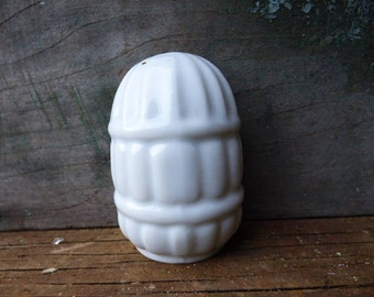 Vintage bird cage water Feeder Seed White porcelain Japan fluted ribbed decorative supplies