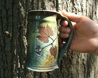 large coffee mug tanker 18-20 ounce in green leaf pattern beer mug