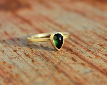 14k goldring with tourmaline