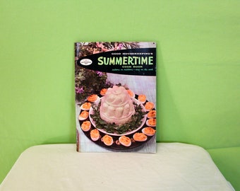 1950s Retro Atomic Age Summertime Cookbook. Goodhousekeeping's Summertime Cookbook. Mid Century Decor Cookbook. 50s Recipe Book Kitschy Art