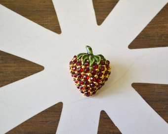 1960s Rhinestone Strawberry Brooch