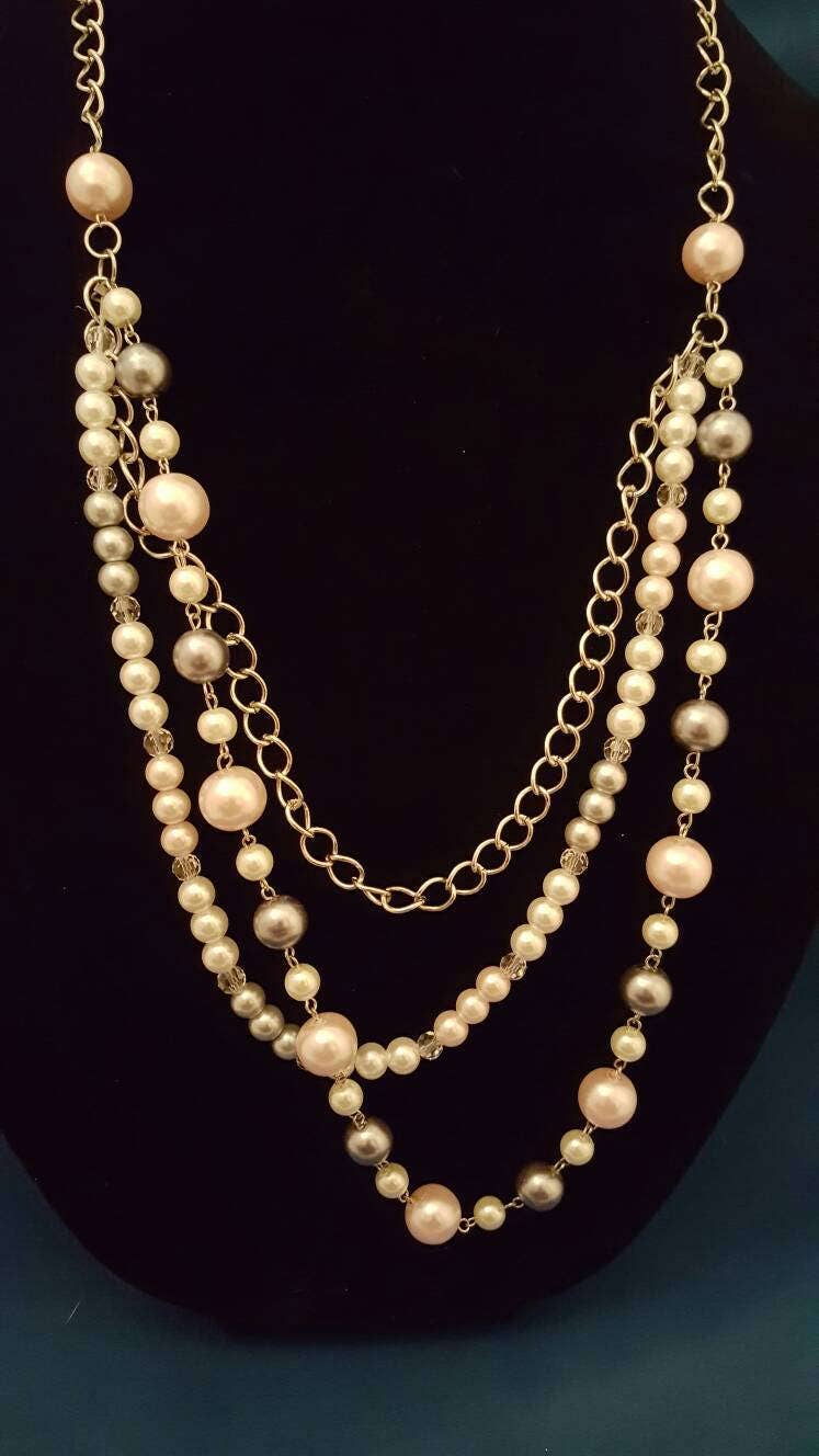 Pearl fun necklace