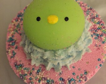 Squishy Bath bomb, Piped bubble bath frosting, Bath bomb with bubbles and water color