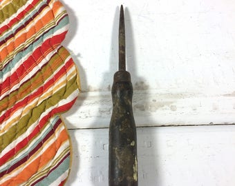 Vintage Brown Awl, Wooden Handle Awl, Vintage Artist Tools, Leather Tool, Retro Ice Pick, Antique Awl, Antique Tool, Wood Handle Awl