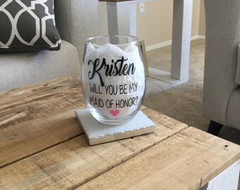 Maid of honor gift. Maid of honor wine glass. Maid of honor glass gift for maid of honor. Moh gift. Moh wine glass.