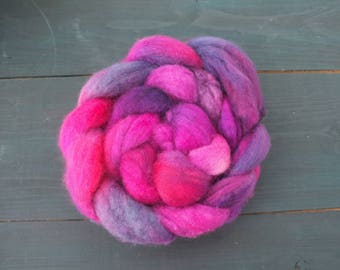 Handdyedf BFL Roving 3.5 oz (100 gr) for spinning, felting, weaving