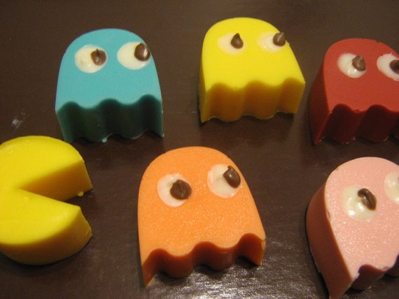 Pac-Man chocolate candies party favors 12 pieces (one dozen)