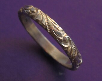 Sterling Silver Etched Renaissance Scroll Pattern Ring