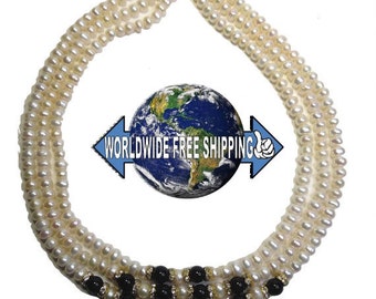 Traumhaftes 3-reihiges Süßwasser Perlen Collier mit schwarzer Jade Kugeln