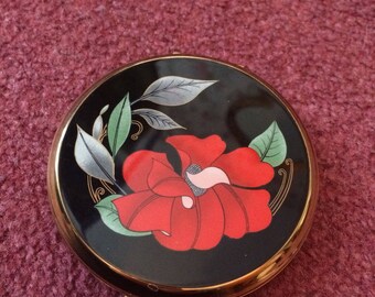 1960s Stratton powder compact
