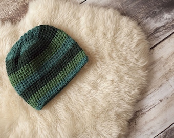 Wool Cap knitting technique, with green