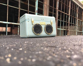 SOLD! Vintage handmade speaker from repurposed Samsonite train case
