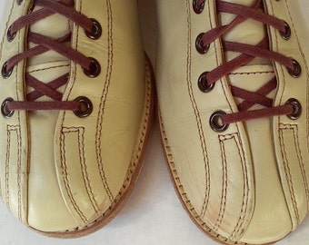 Vintage Bowling Shoes Women's 7.5 Original Box Brunswick Bone Cream Cool Retro Look