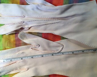 1960s Pale Pink Cotton 10-inch Gloves