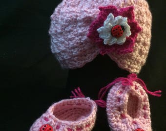 Lady Bug Hat n Booties