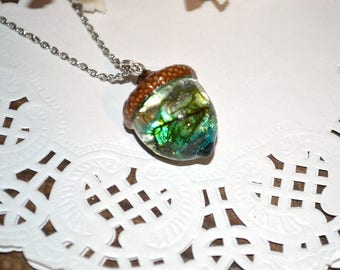woodland jewelry acorn pendant girlfriend gift for her bridesmaids jewelry friend gift for sister birthday gift wife jewelry green necklace