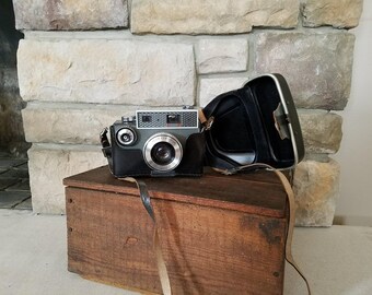 Vintage 1960's Argus Autronic 35 mm Camera with Leather Case