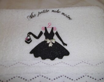 30 X 50 EMBROIDERED GUEST TOWEL
