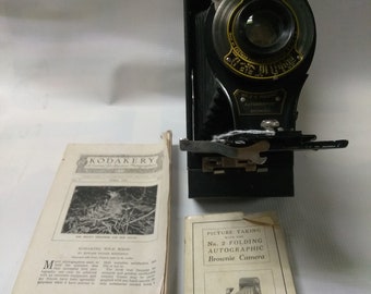 Vintage 1910 No.2 folding autographic camera (this has instructions/pamphlets)