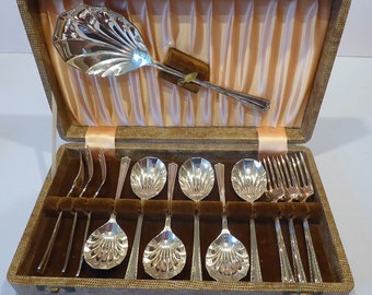 Excellent Boxed Set of Vintage Silver Plated Dessert Cutlery, Dessert Forks, Pastry Forks, Dessert Spoons, Serving Spoon
