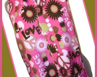 Peace/Love in Pink Fleece Scarf, Hippie Muffler, Retro Style Bufanda, Pink/Green Combination