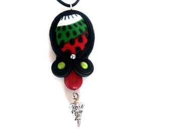 Soutache pendant cabochon wax